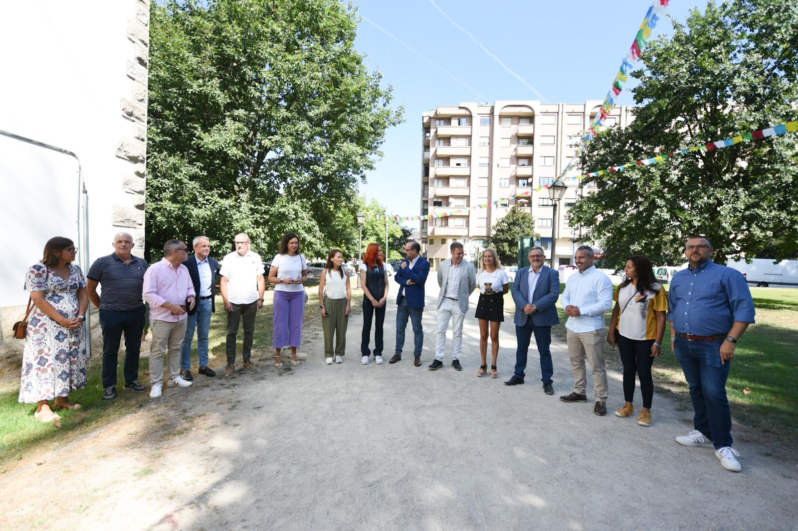 Foto de familia de las autoridades en el evento. | L.N.C.