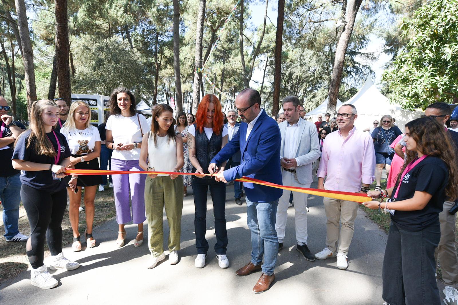 Corte de la cinta de inauguración. | L.N.C.