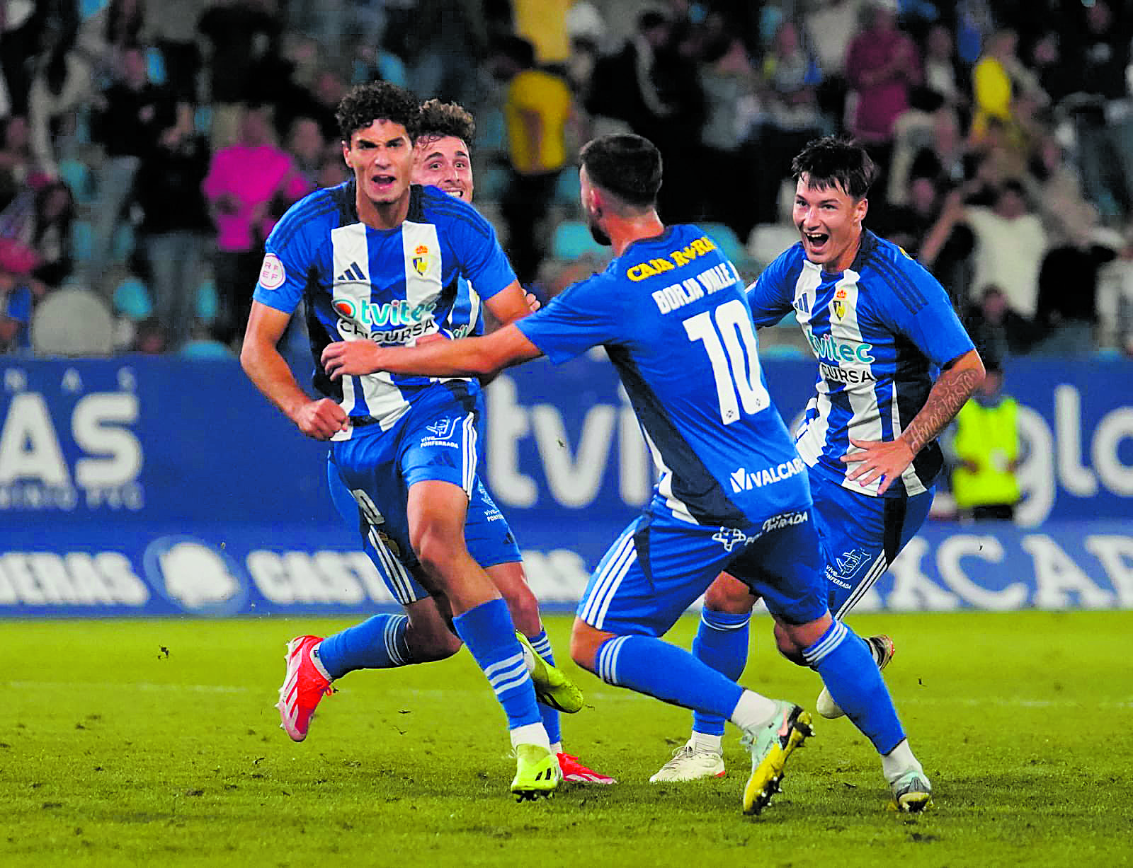 Alex Costa desató la locura en El Toralín con un gol en los últimos minutos para conseguir la primera victoria | SDP