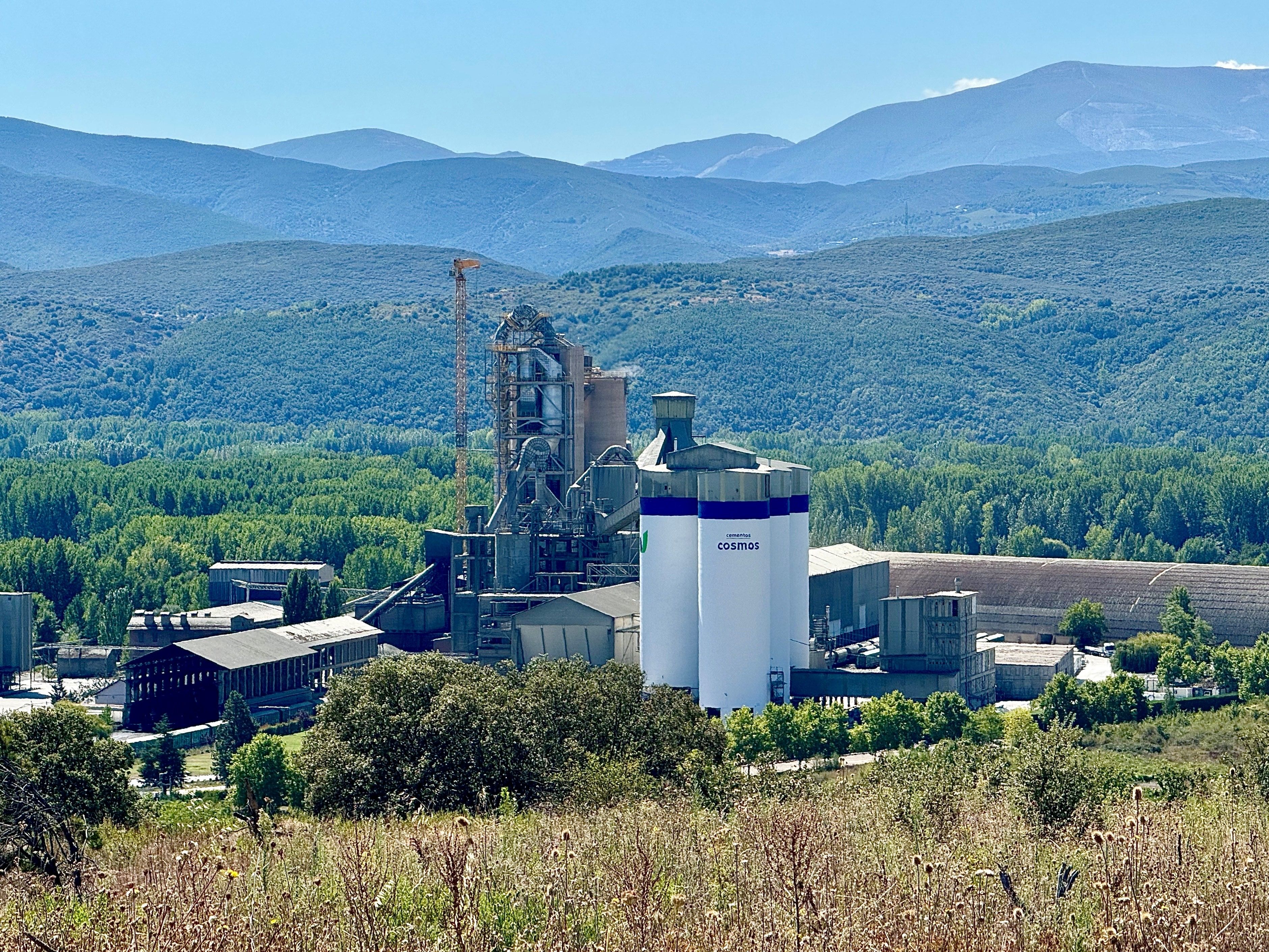 Panorámica de la fábrica de Toral.