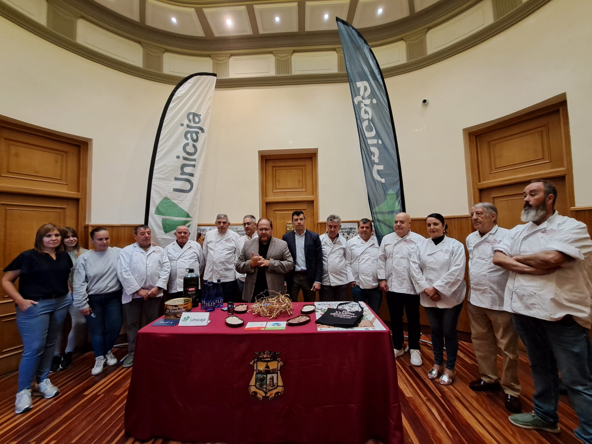 En la fotografía un momento de la presentación de la Alubiada 2024. | L.N.C.