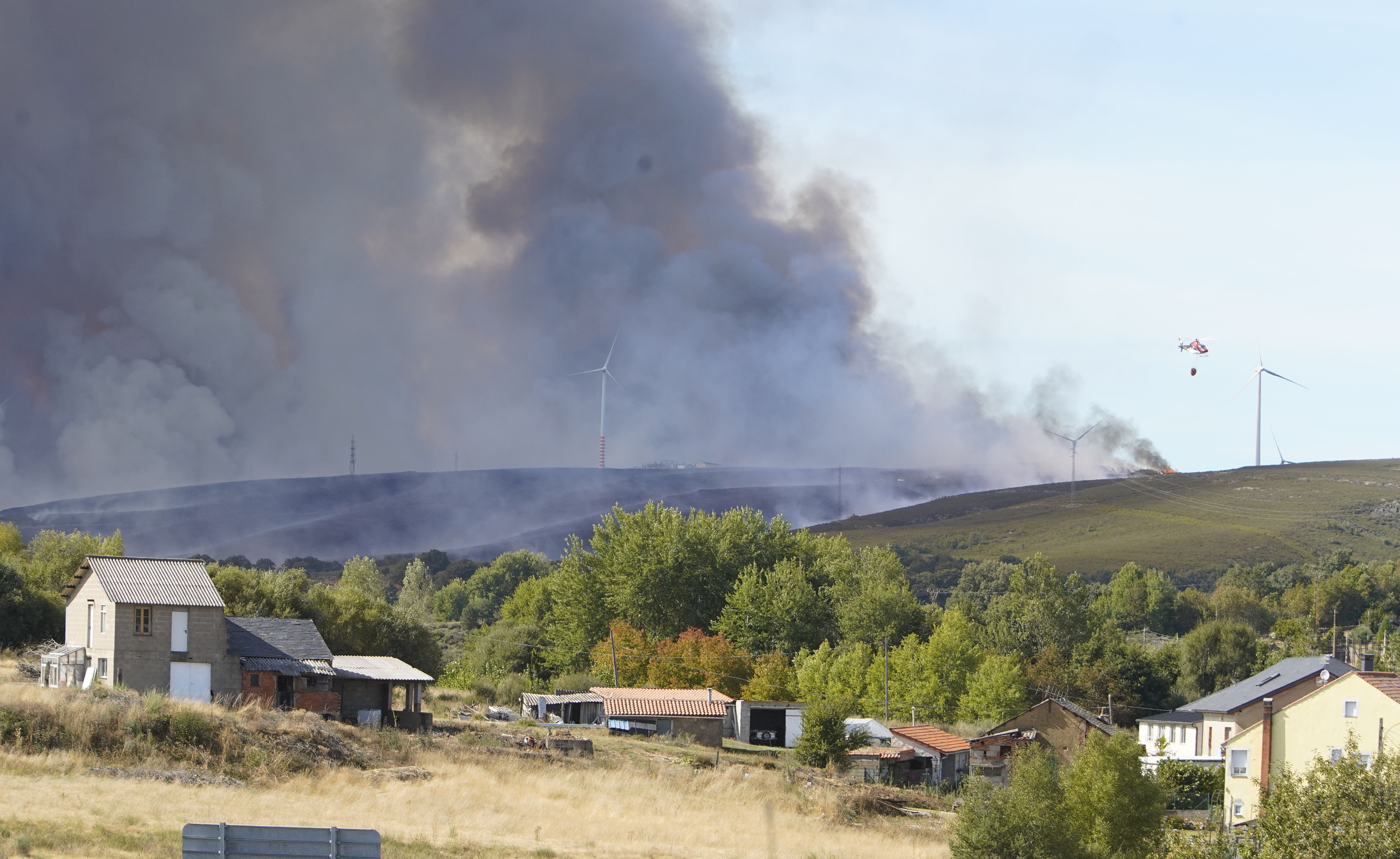 Incendio entre Brañuelas y Tremor de Abajo.| ICAL