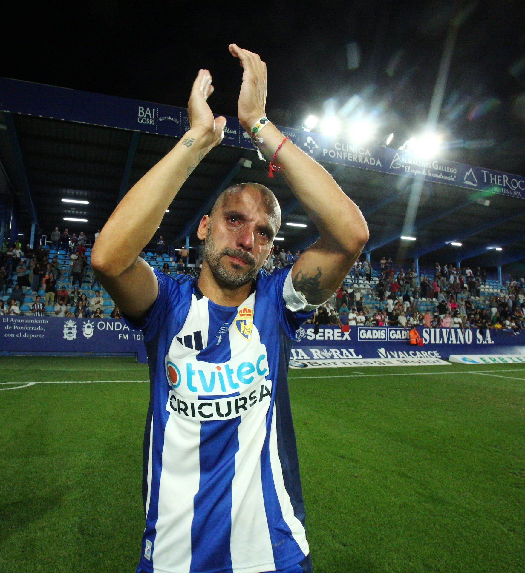 El astro brasileño llorando tras el partido