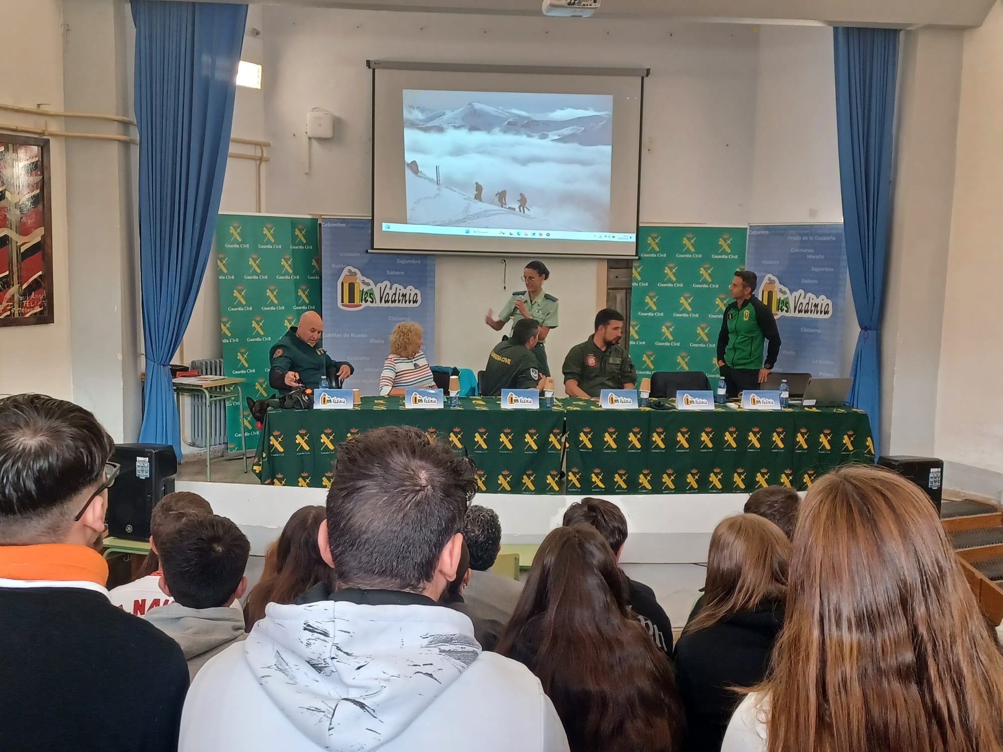 Imagen de la mesa redonda celebrada en el Instituto Vadinia. | L.N.C.