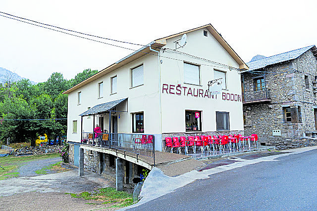 La jubilación de los dueños del Bodón, que viven en el piso superior del restaurante, propicia el cierre de este histórico de la gastronomía leonesa. | L.N.C.