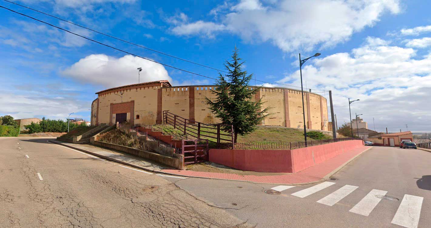 El concierto iba a celebrarse en la Plaza de Toros de Sahagún. | GOOGLE MAPS