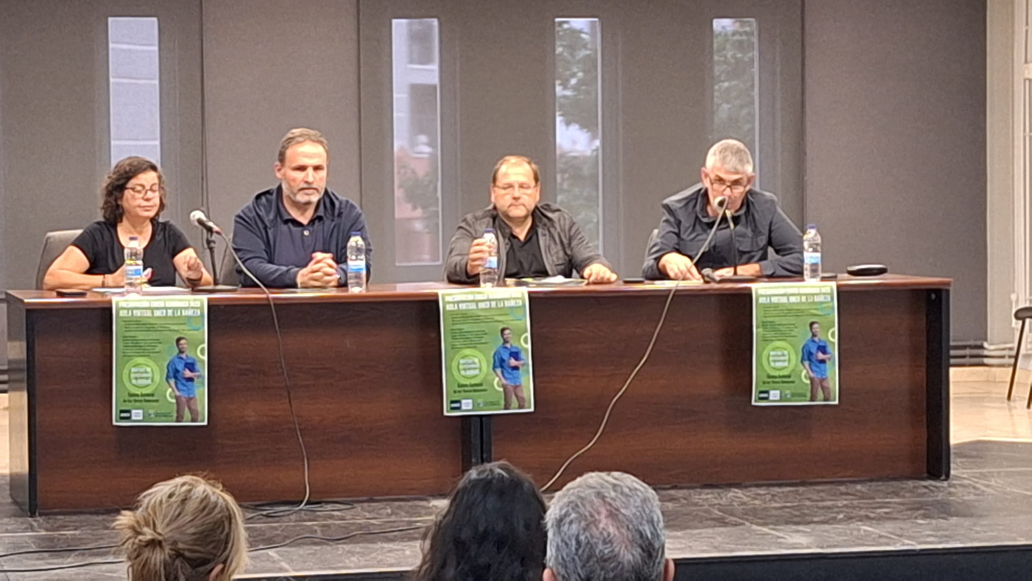 Un instante de la presentación del curso de la UNED en La Bañeza. | LNC