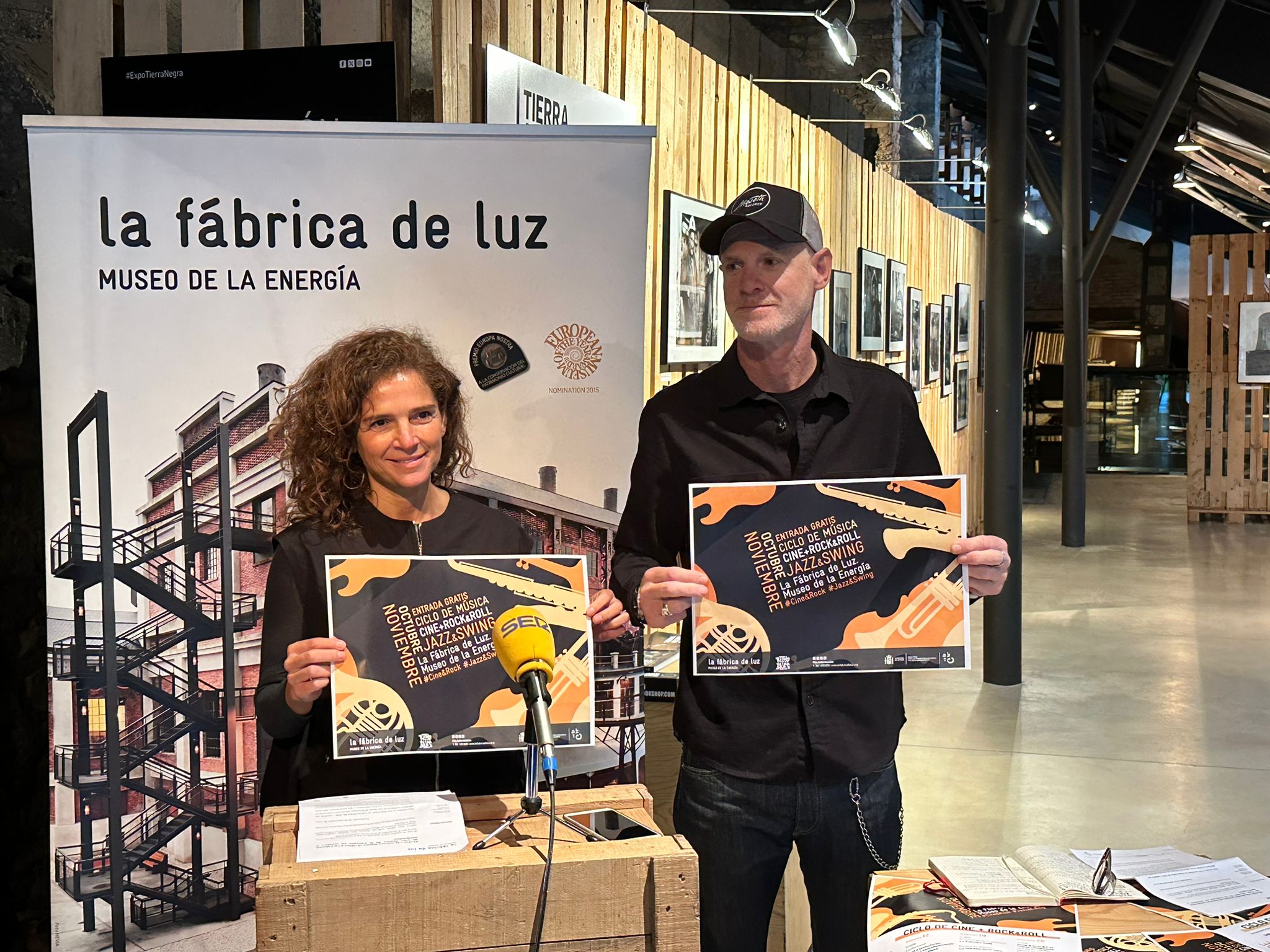 Concepción Fernández y Jorge Otero en la presentación de las actividades.