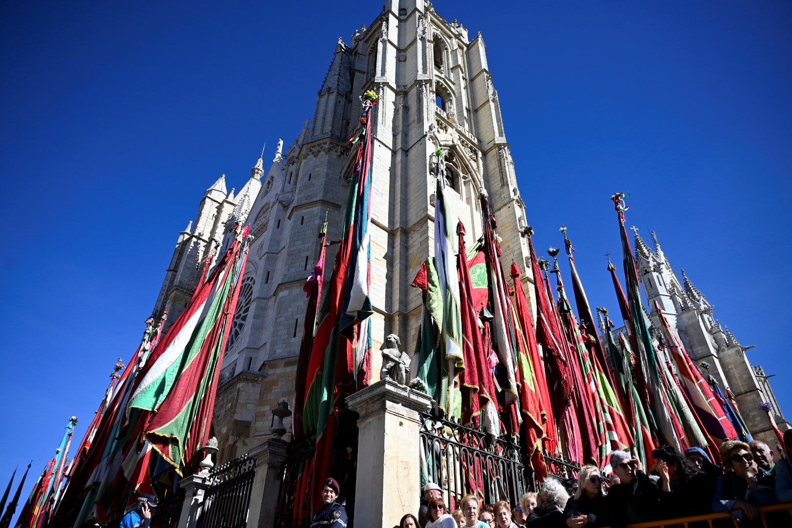 Carros y pendones San Froilán 2024 18