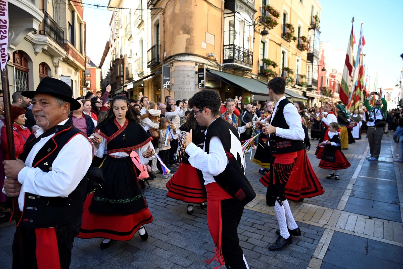 Carros y pendones San Froilán 2024 20