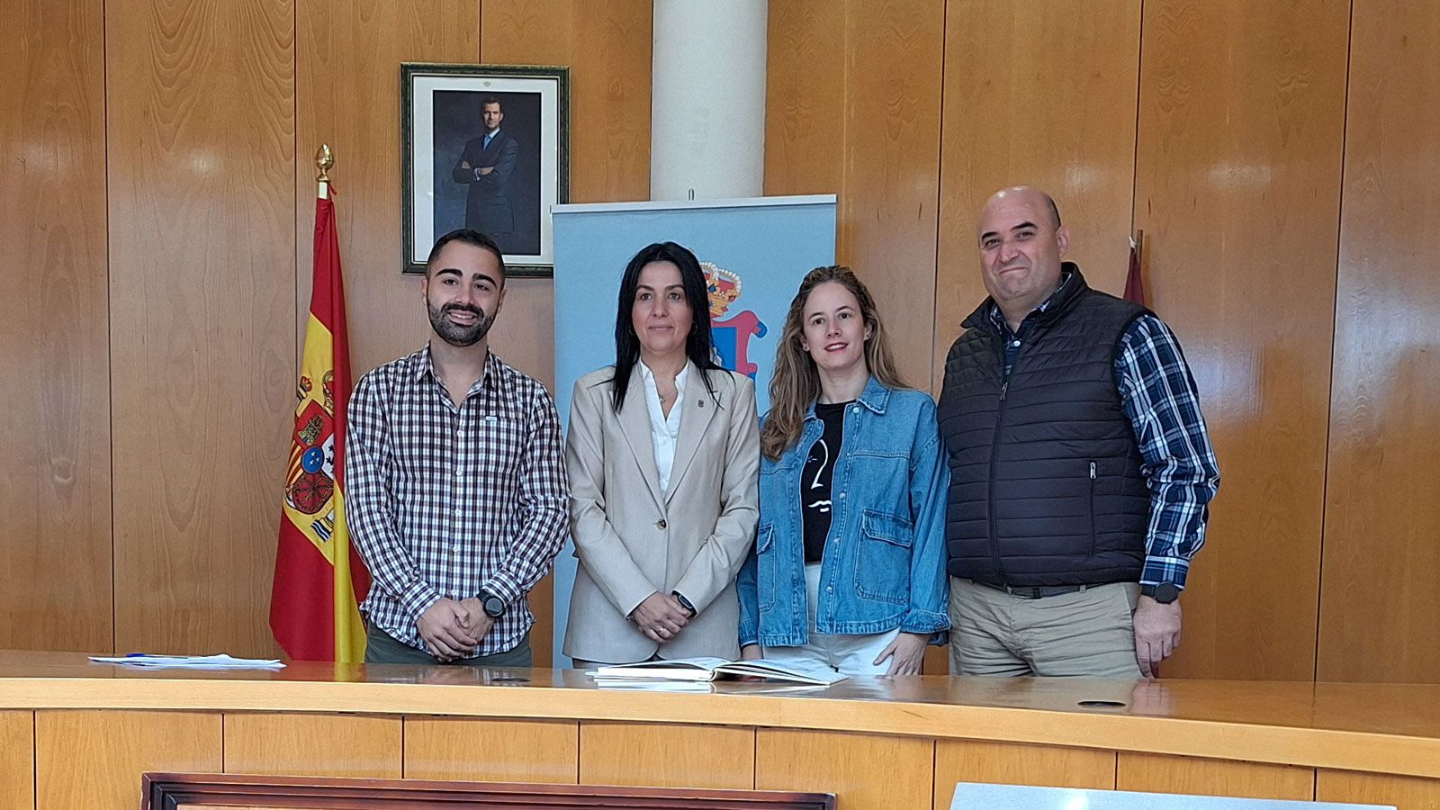 Óscar Fernández Manceñido tomó también posesión de su cargo como vocal. | L.N.C.