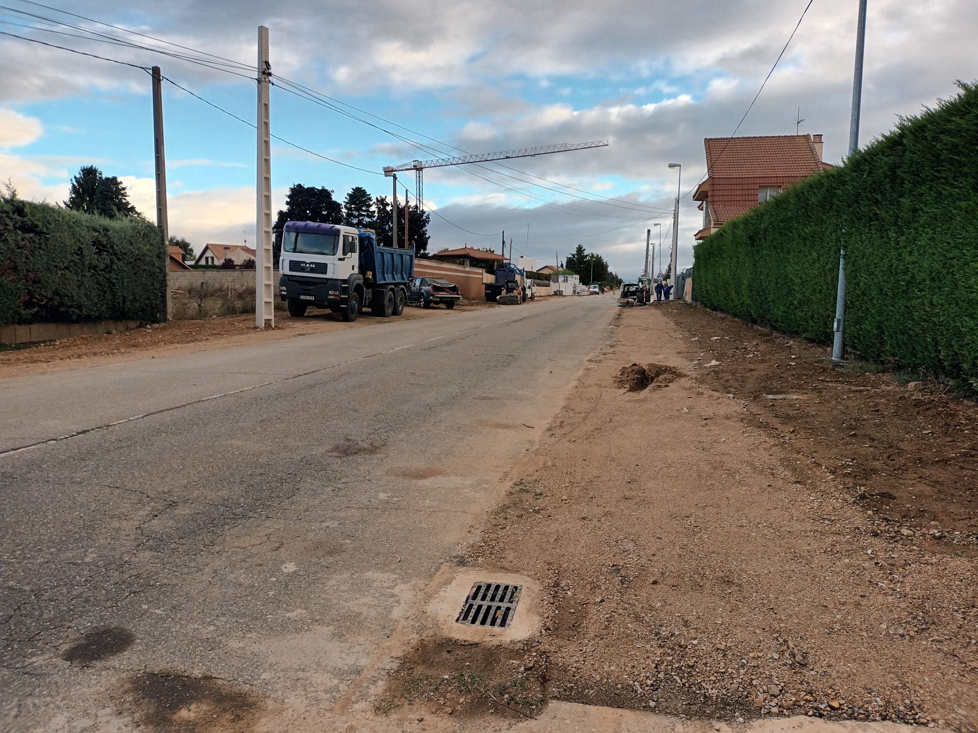 Obras en ‘El Caminón’, en Villarrodrigo de las Regueras. | L.N.C.