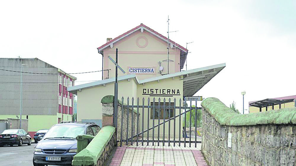 Imagen de archivo de la estación de tren en Cistierna. MAURICIO PEÑA