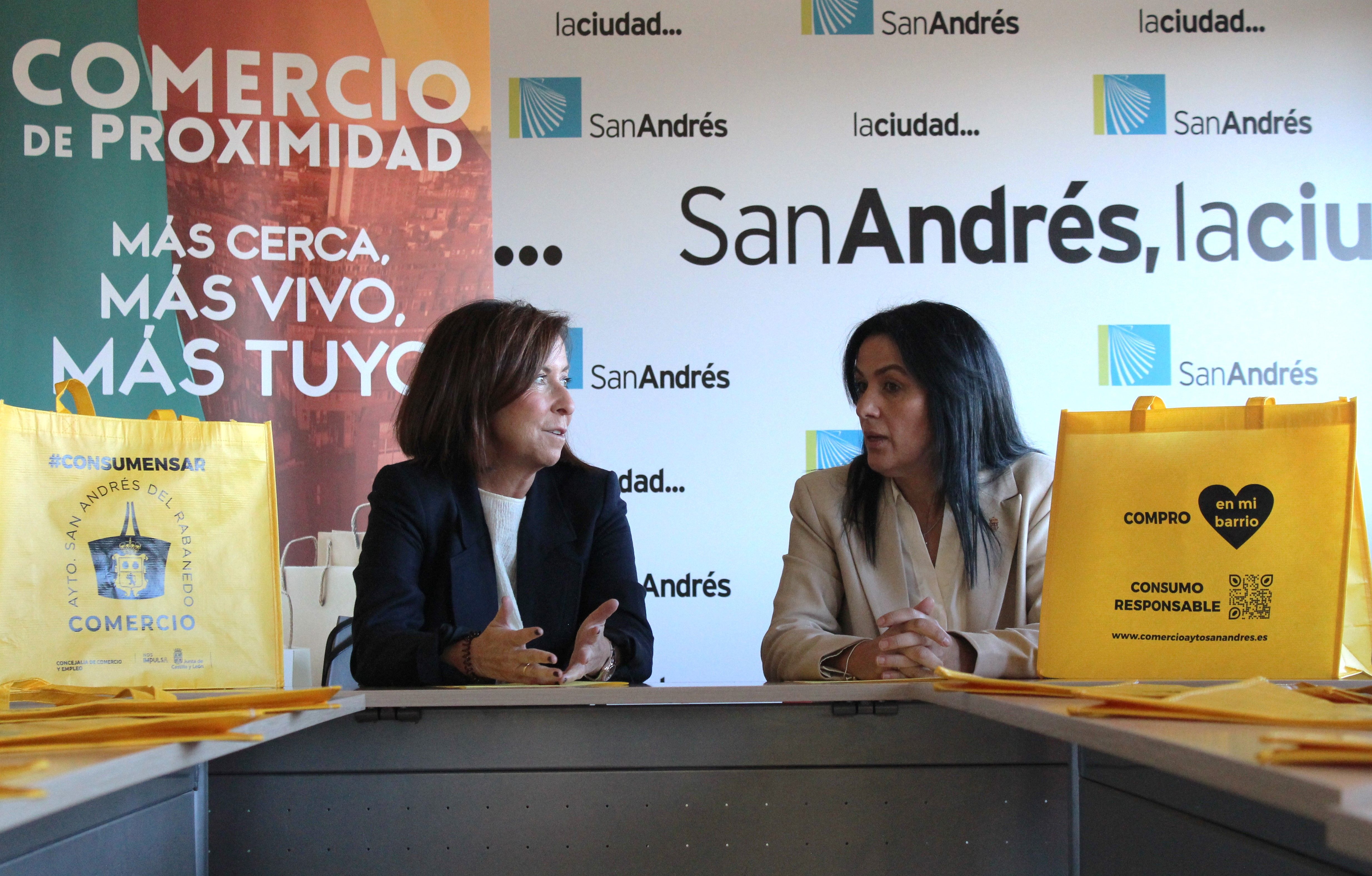 Un instante de la presentación de la campaña de comercio. | L.N.C.