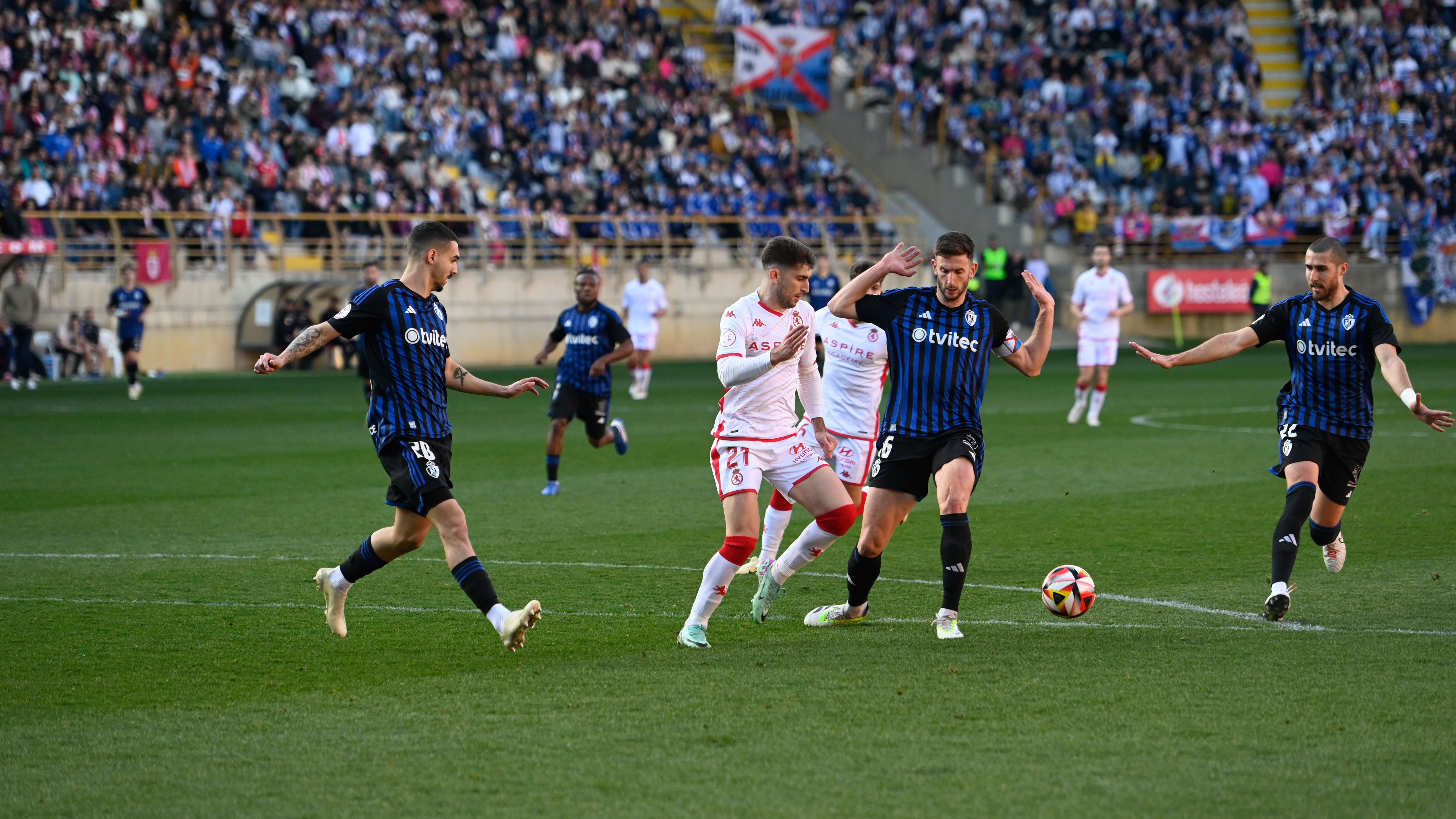 Imagen del derbi leonés en el Reino la temporada pasada | SAÚL ARÉN