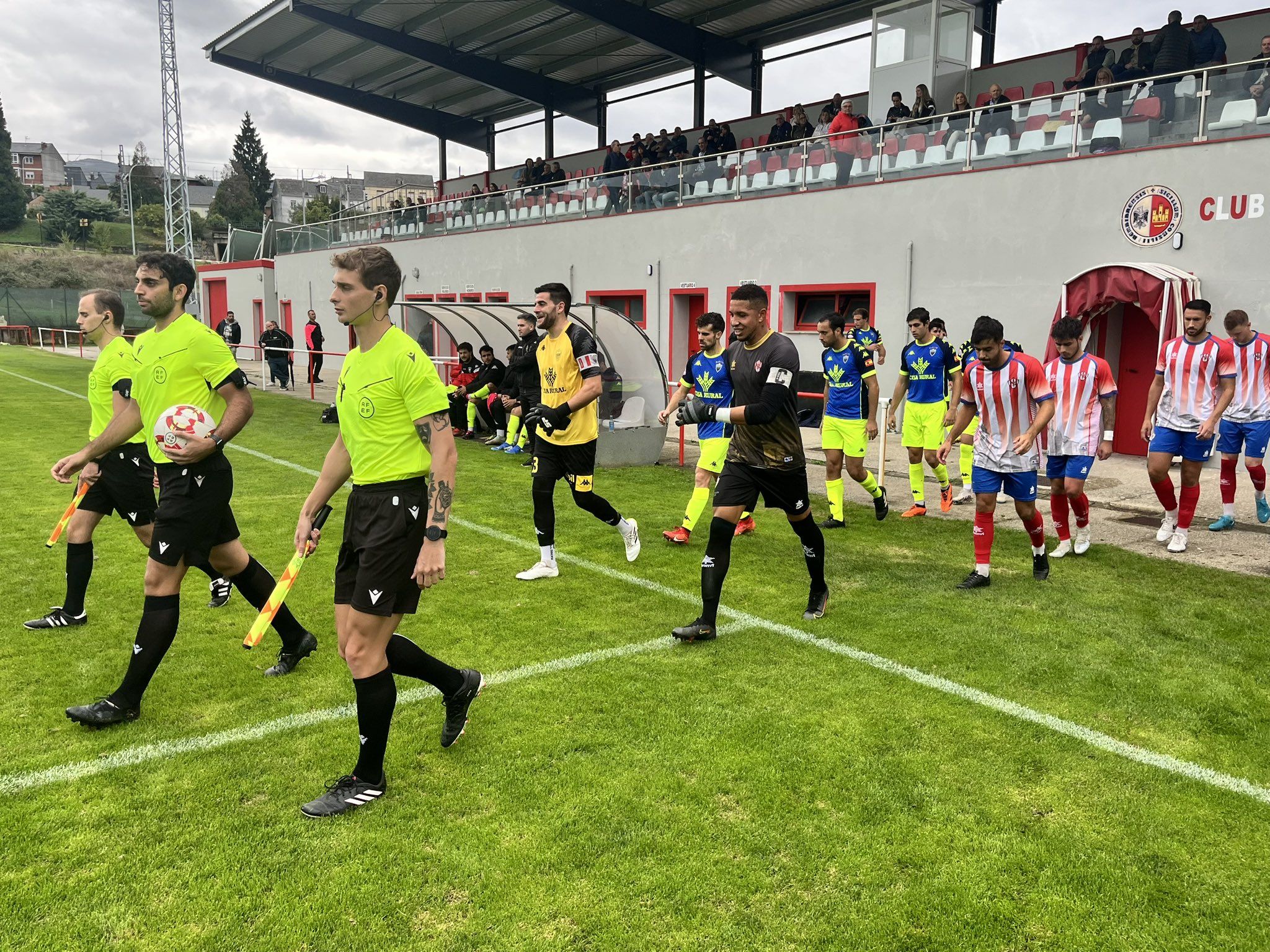 El Bembibre recibía a uno de los grandes equipos de la categoría y se puso por delante, pero en 12 minutos el Tordesillas cerró el partido. ATLETICO BEMBIBRE