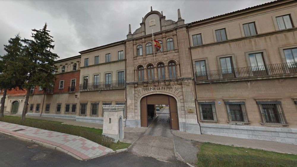 Cuartel de Almansa, que espera ser rehabilitado para albergar viviendas sociales. | L.N.C.