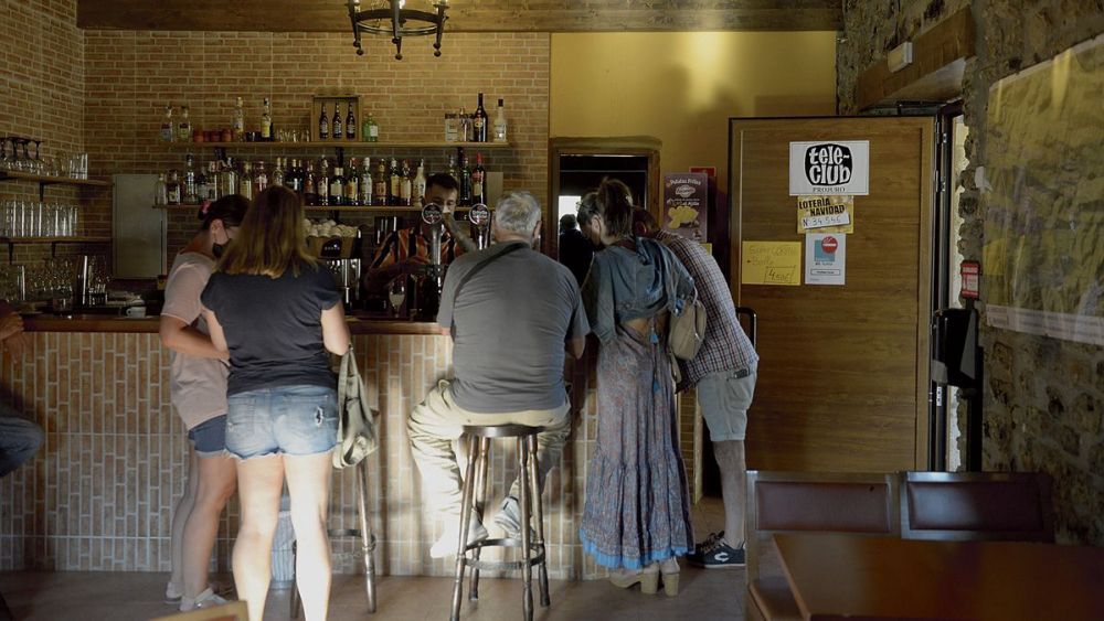 Foto de archivo de un bar de un pueblo de la provnicia leonesa. | L.N.C.