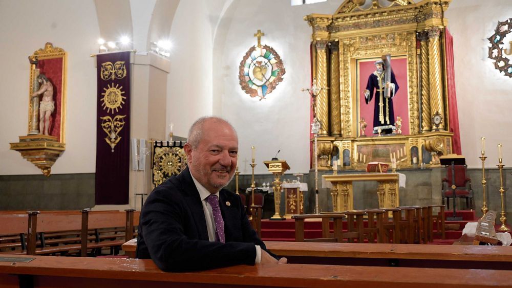 Ignacio Tejera tomará posesión como abad del Dulce Nombre este domingo en Santa Nonia, ante el Nazareno. | MAURICIO PEÑA