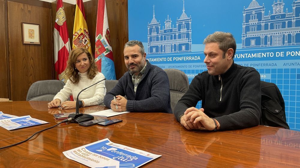 Presentación de una de las campañas de bonos del comercio. | JAVIER FERNÁNDEZ