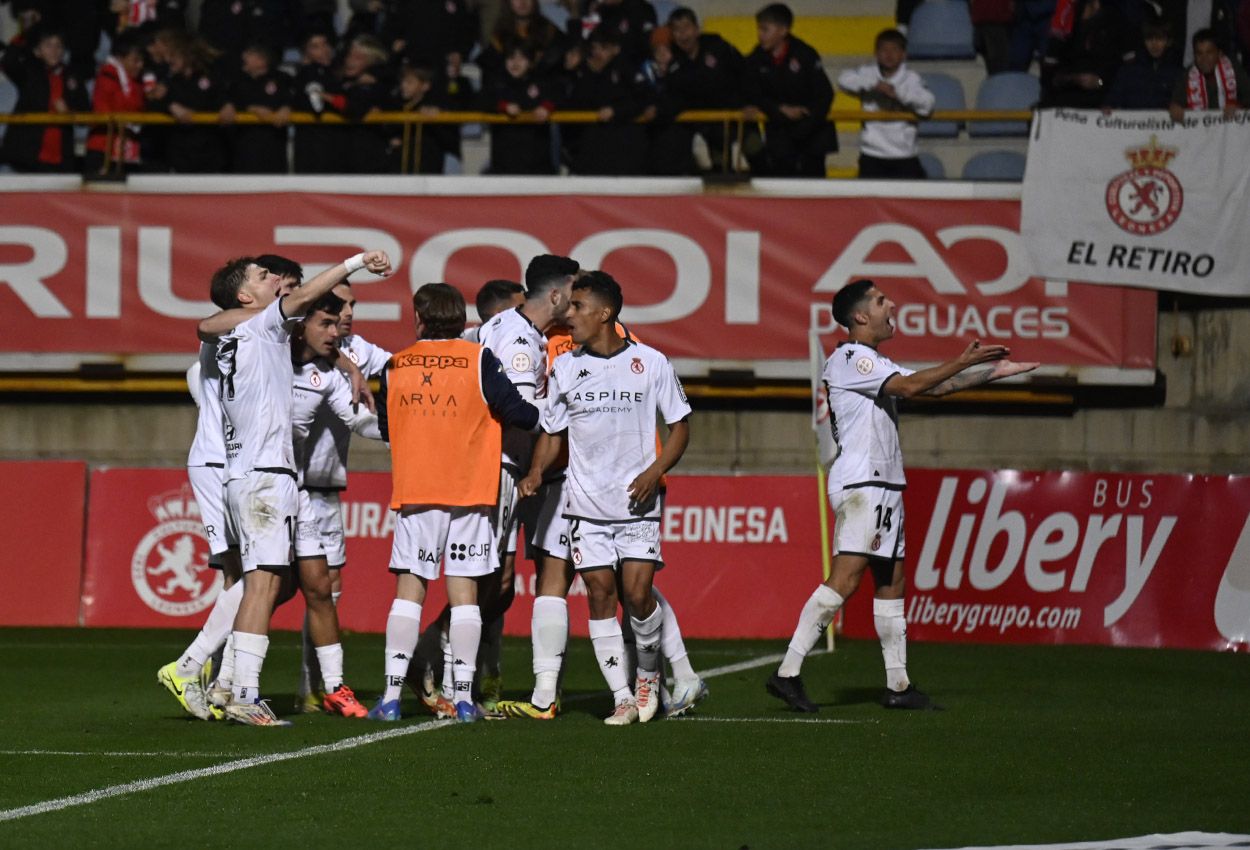 Cultural 2 - Ponferradina 0 | SAÚL ARÉN