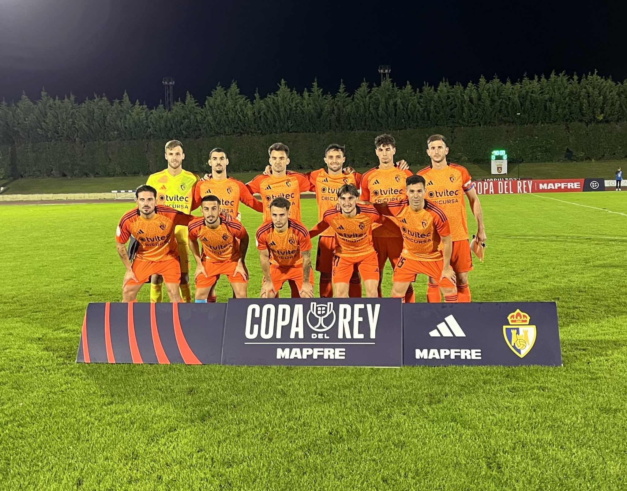 Alineación titular de la Ponferradina en el primer choque de la Copa del Rey ante el Escobedo.  REPORTAJE GRÁFICO: SDP