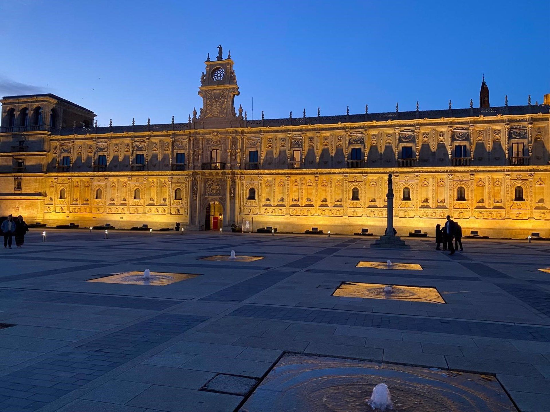 También piden que San Marcos tenga la consideración como futura infraestructura "clave" para el desarrollo y crecimiento turístico sostenido de León. EUROPA PRESS