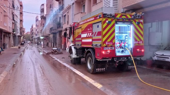 Trabajos de los bomberos de Ponferrada en Aldaia. 