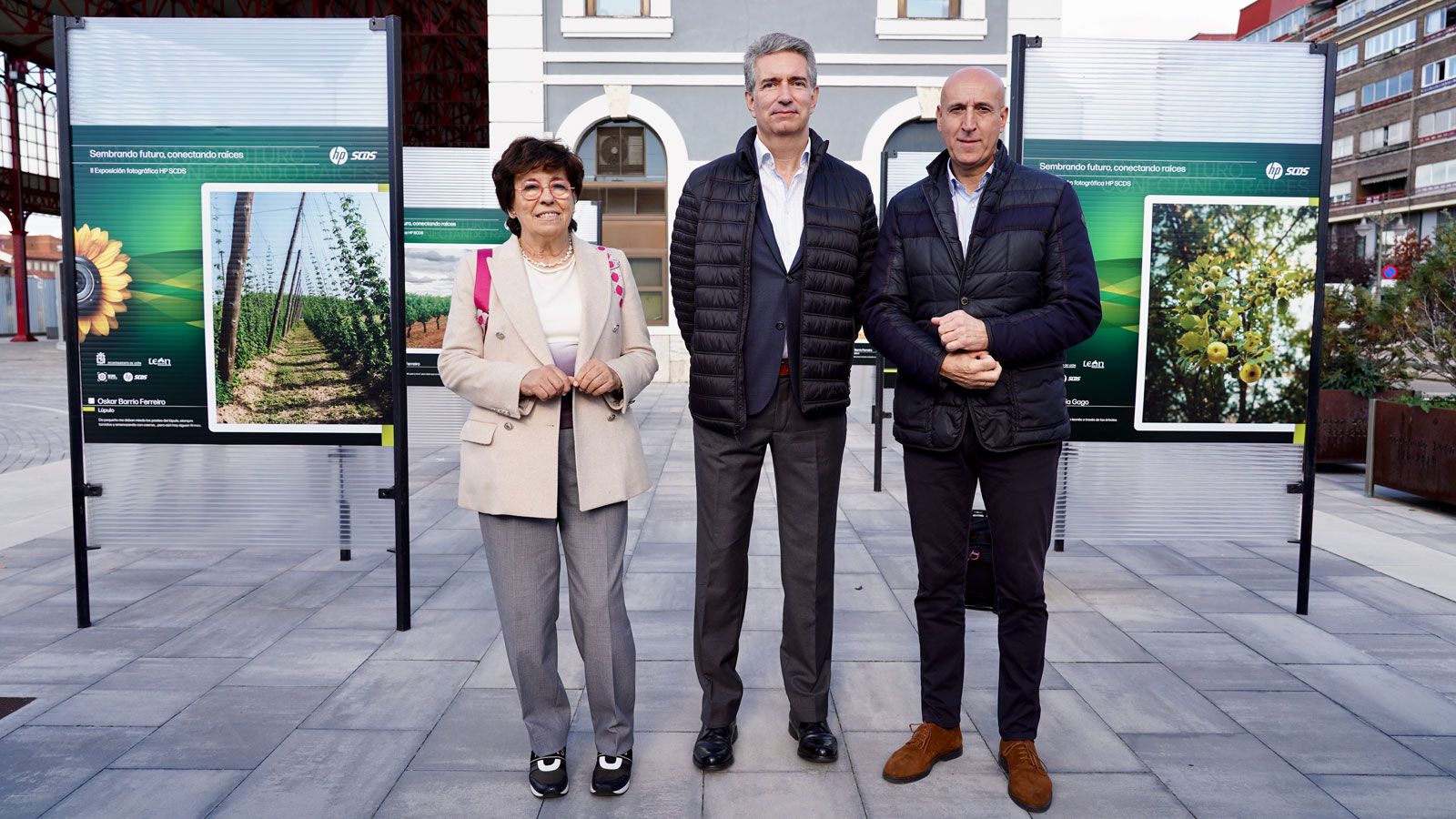 Un instante de la inauguración de 'Sembrando futuro, conectando raíces'. | PEIO GARCÍA (ICAL)