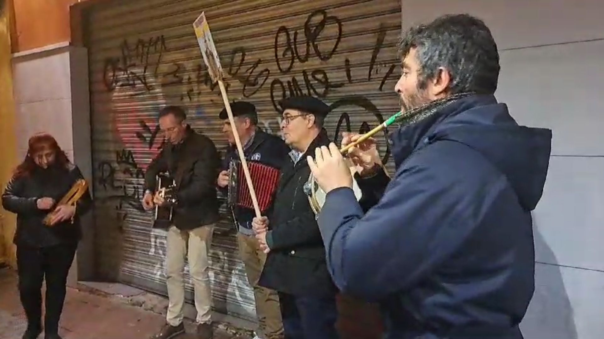 Un momento de la celebración de San Martín en la calle de La Sal