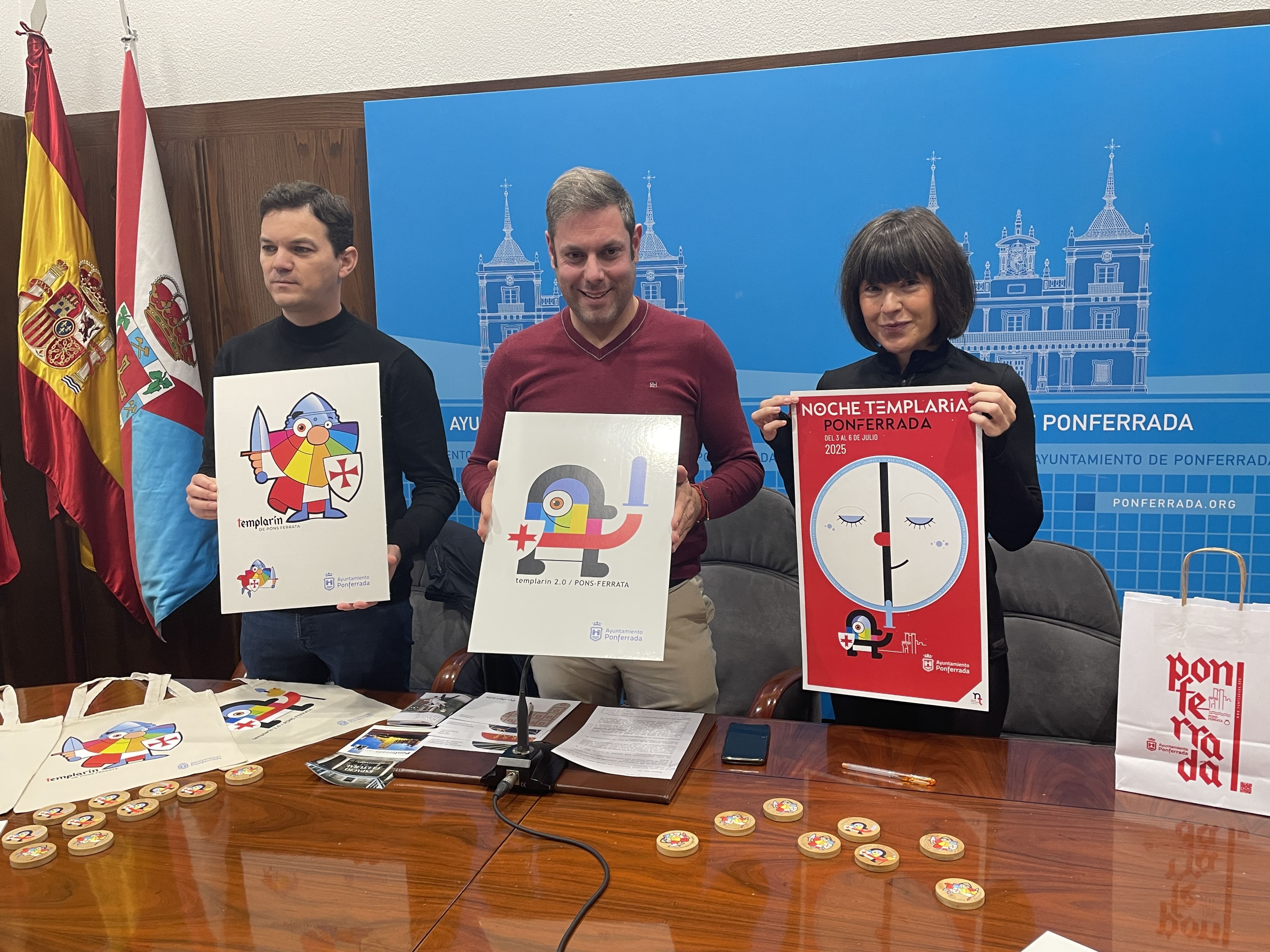 Presentación de la Noche Templaria en el Ayuntamiento de Ponferrada. | JAVIER FERNÁNDEZ