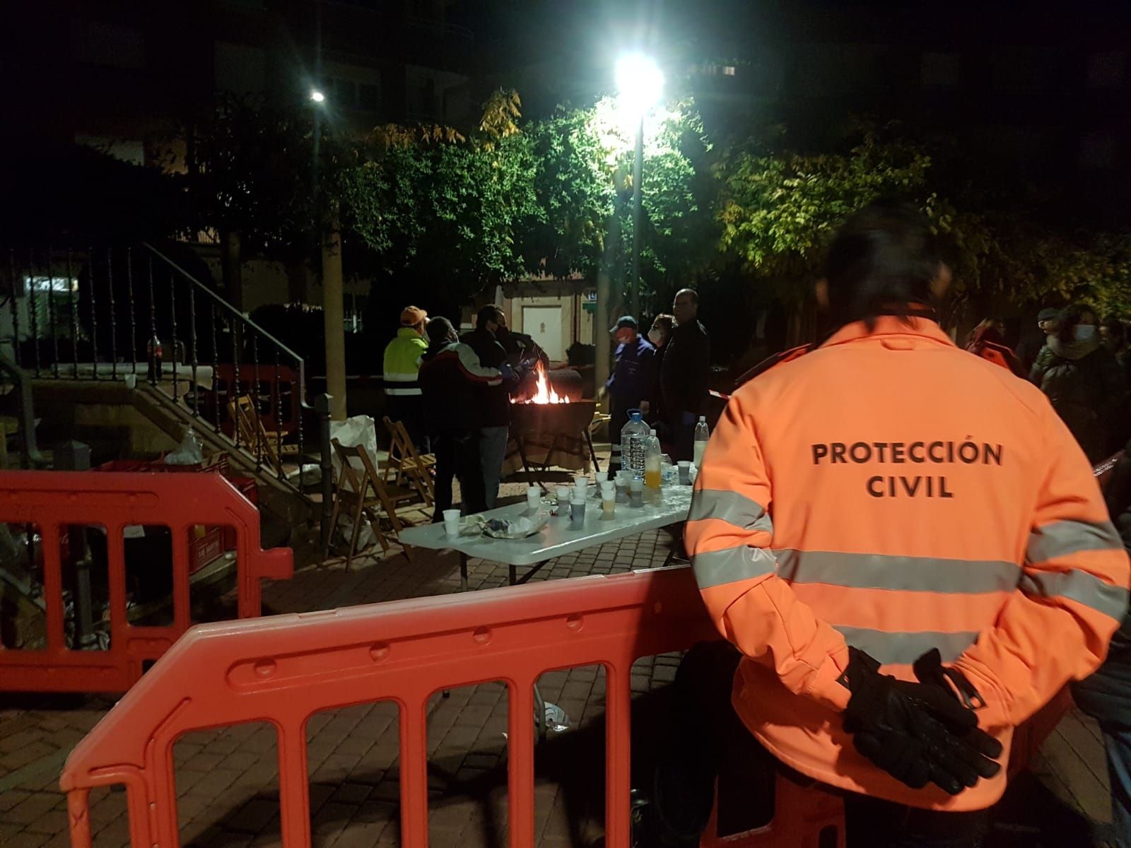 Preparación del Magosto Paramés durante una edición anterior celebrada en la plaza de la Fuente. | L.N.C.