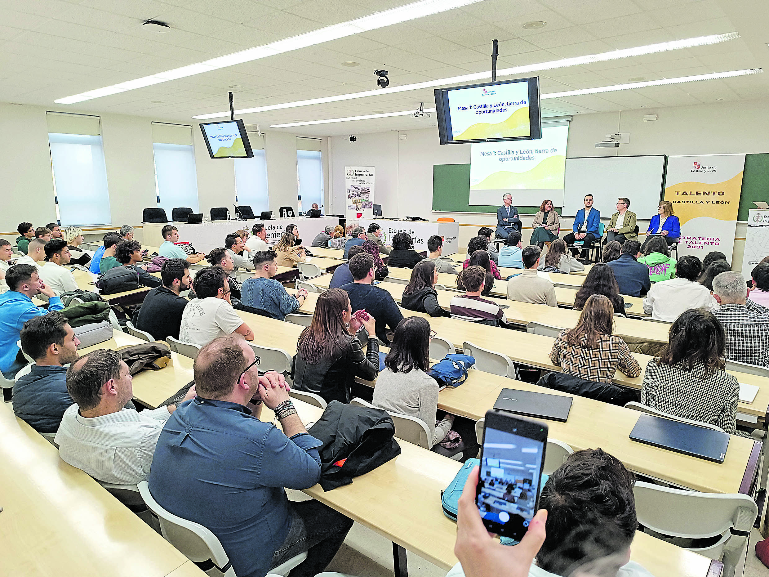 Jornada de talento en la Escuela de Ingenierías de la Universidad de León. | L.N.C.