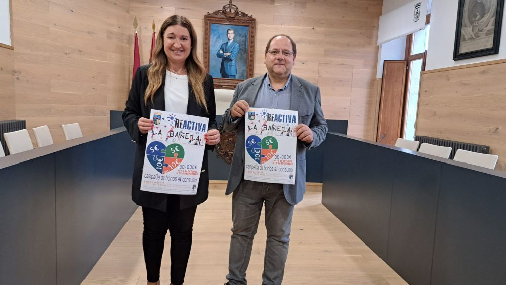 Elena Bailez y Javier Carrera durante la presentación de la campaña. | L.N.C.