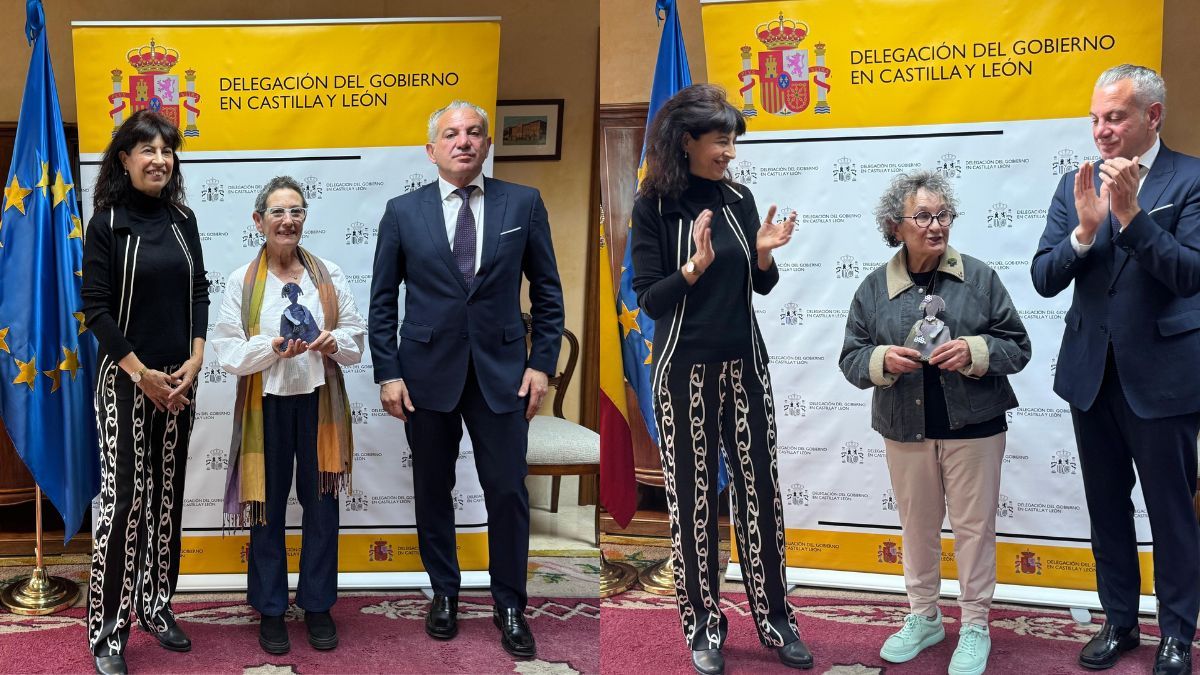 Encina Gutiérrez, de Simone de Beauvoir, y María García, de Isadora Duncan, en el acto de entrega de las 'Meninas 2024'. | L.N.C.