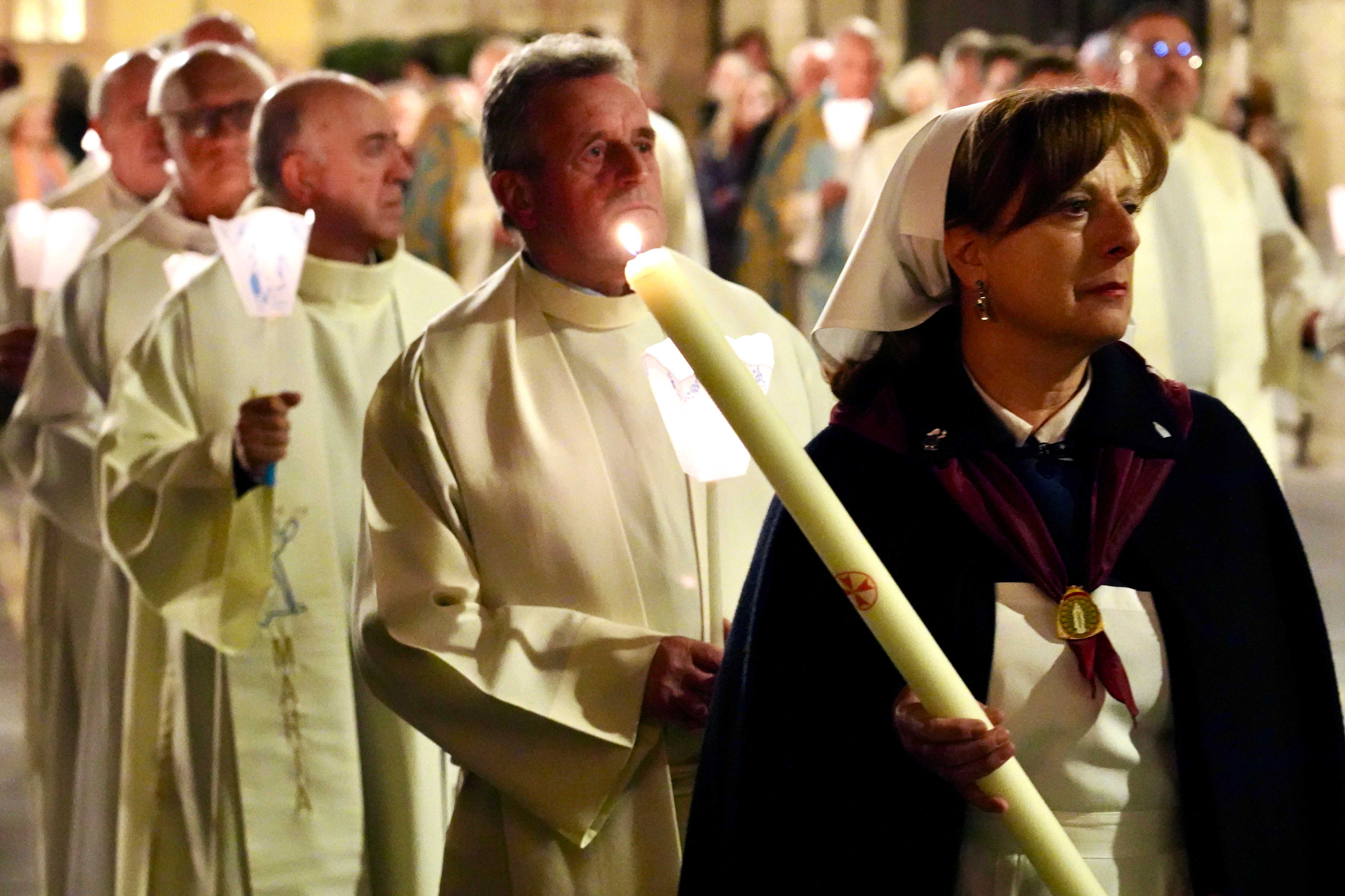  Procesión de las antorchas en León, emulando la del santuario de Lourdes. | CAMPILLO (ICAL)