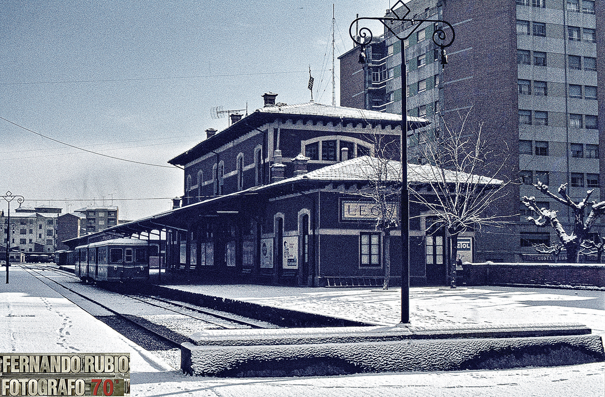 Que se repita esta estampa tan lógica de una estación del tren, que los trenes lleguen hasta ella, es la esperanza de miles de leoneses, muchos | FERNANDO RUBIO