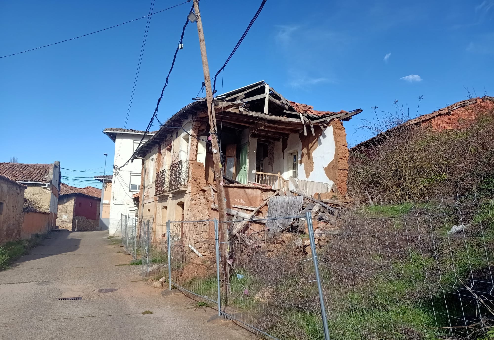 Vivienda abandonada en Sorriba del Esla. | L.N.C.