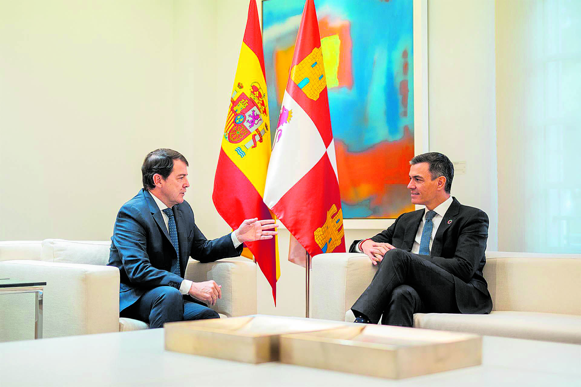 La reunión de la mañana de ayer entre Mañueco y Sánchez en la capital de España. | EUROPA PRESS