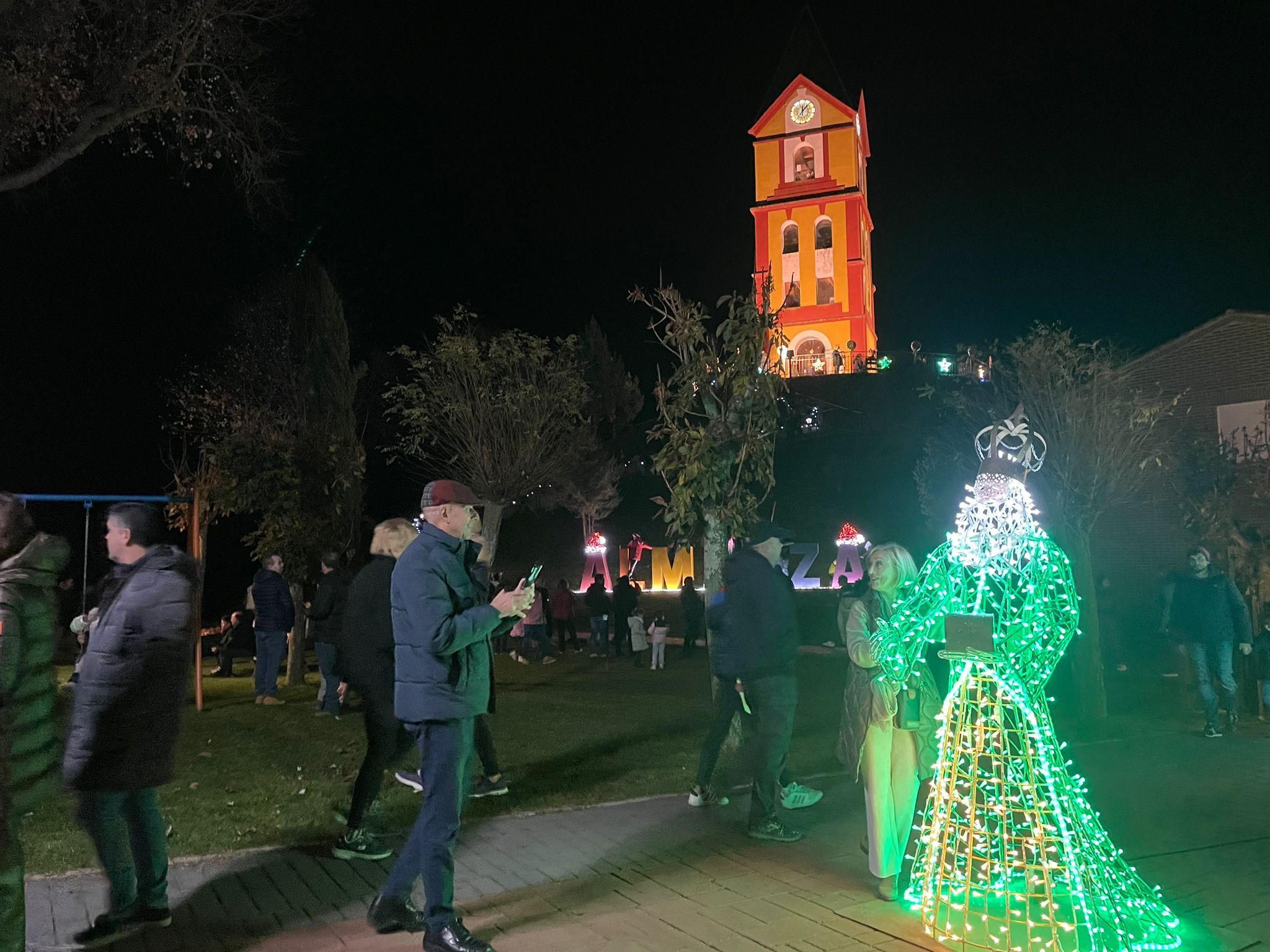 Encendido de la Navidad en Almanza.