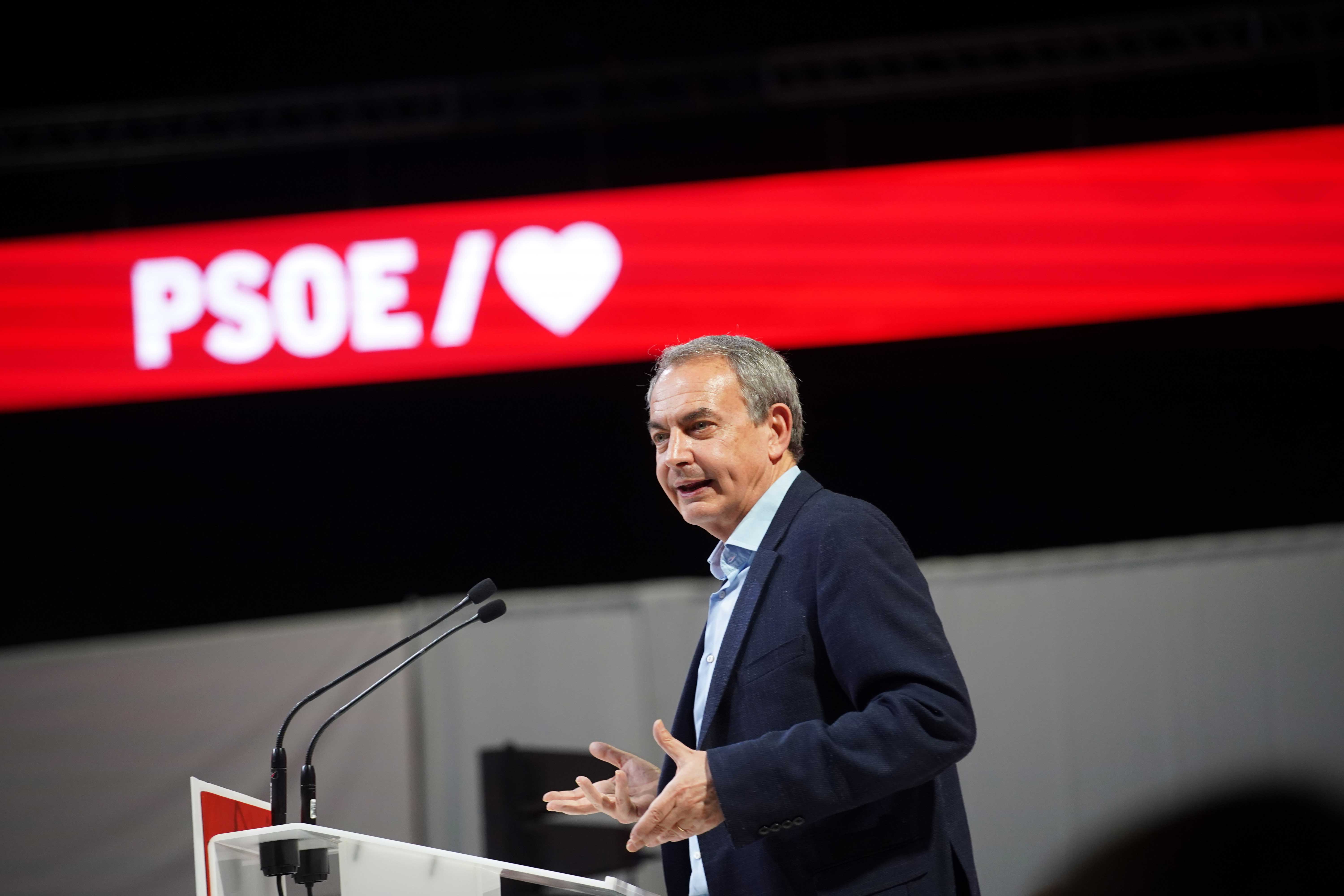 El expresidente del Gobierno, el leonés José Luis Rodríguez Zapatero, en el Congreso Federal en Sevilla. | ICAL