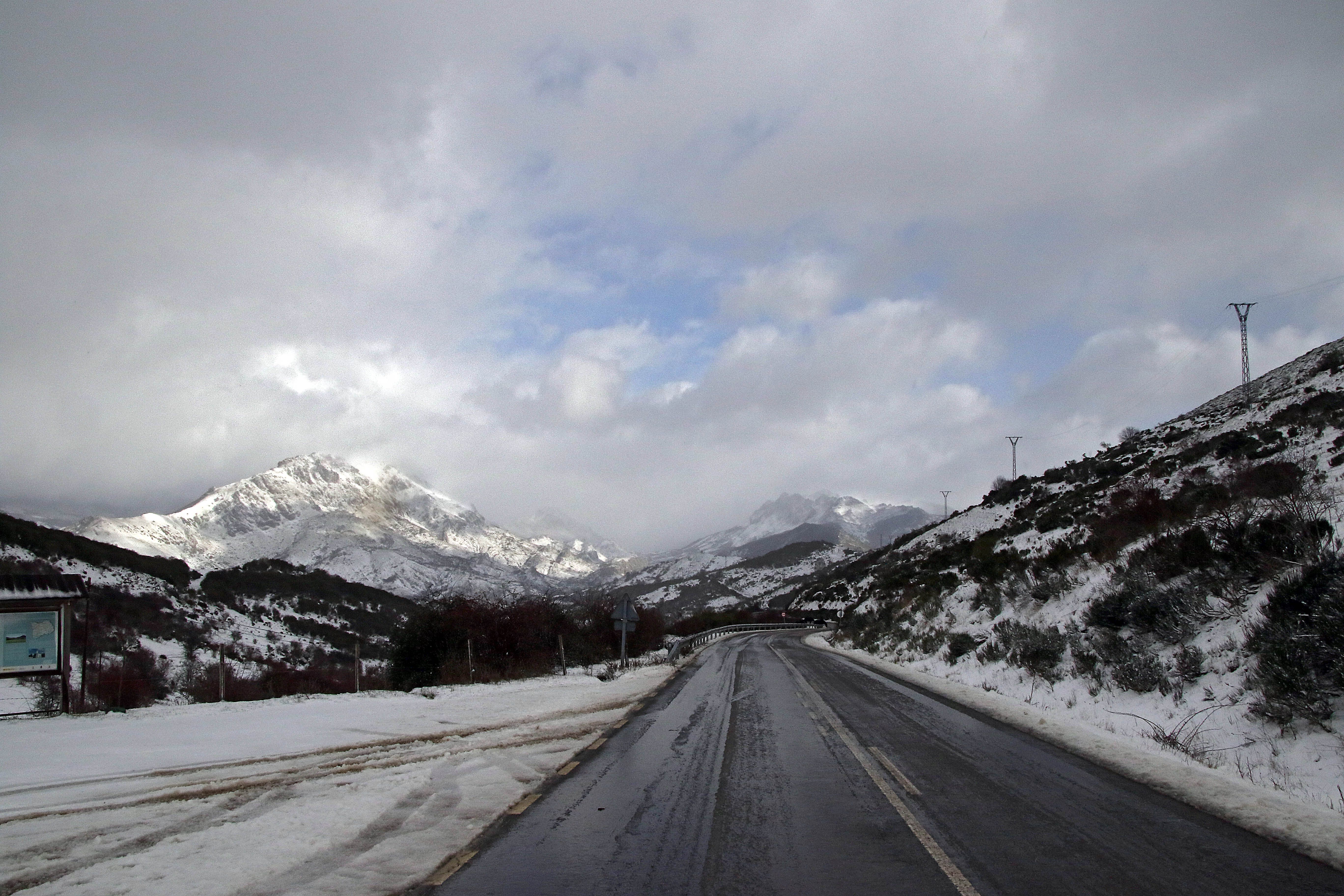  Nieve en el puerto de Pajares 