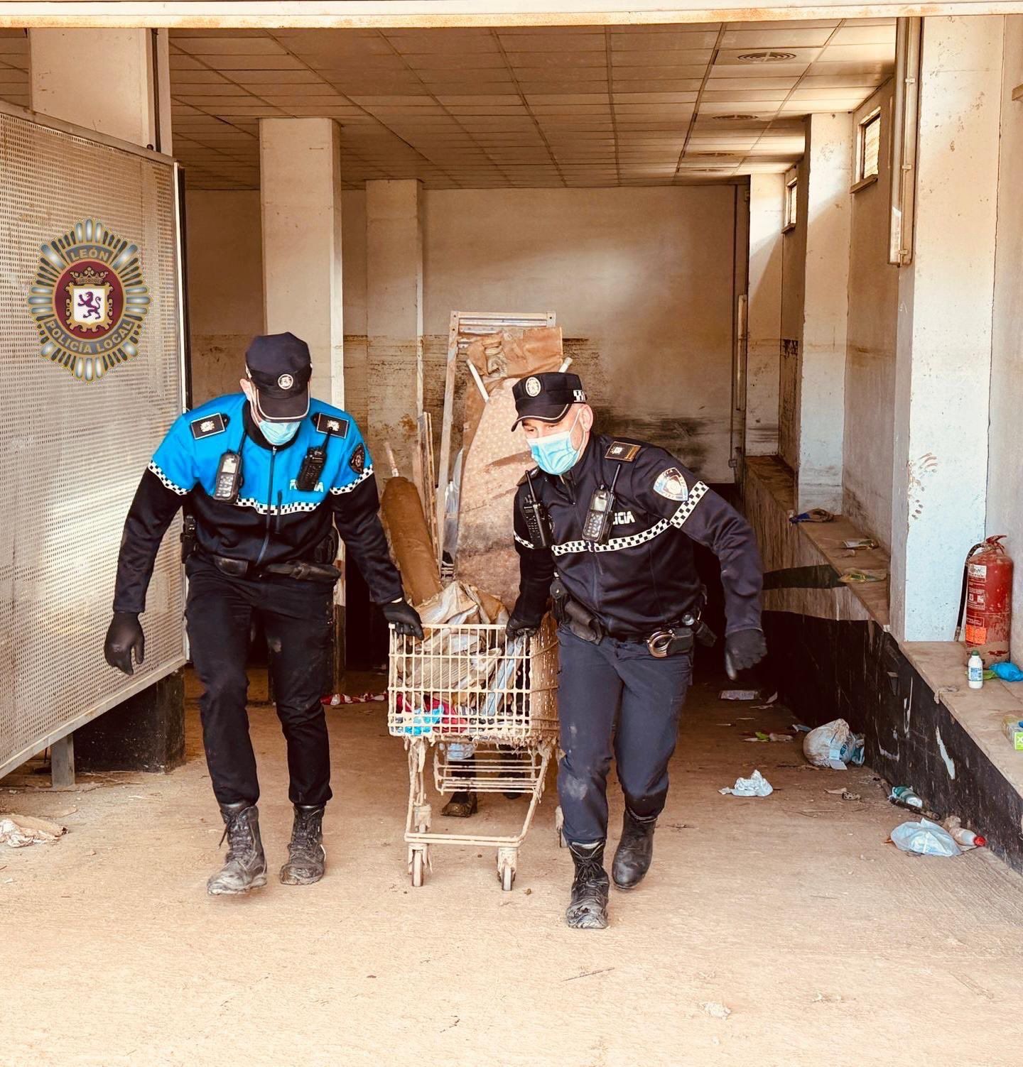 Agentes de la Policía Local en Valencia. | POLICÍA LOCAL AYTO. DE LEÓN