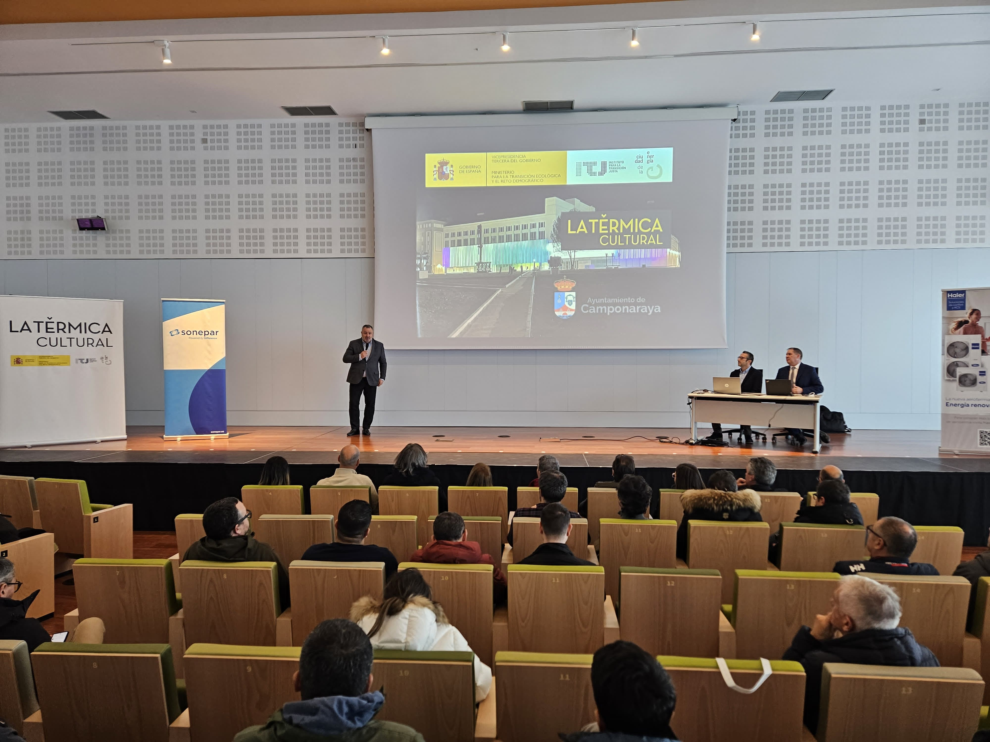 Jornada “El Bierzo lidera el cambio”, organizada por las empresas Haier Climatización y Confort y Sonepar  en Ponferrada. 