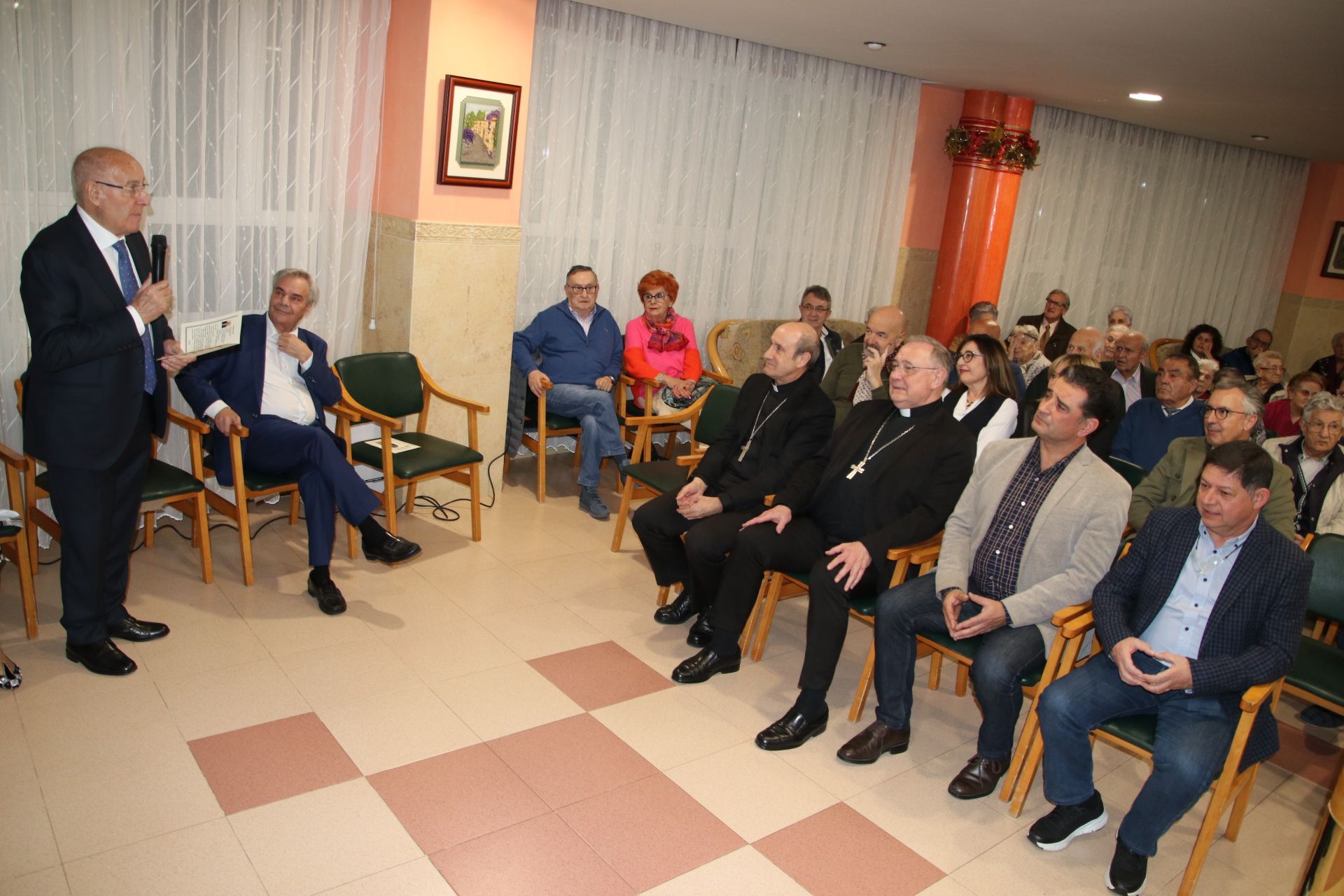 Acto de celebración del aniversario de la residencia Virgen de Loreto. | L.N.C.