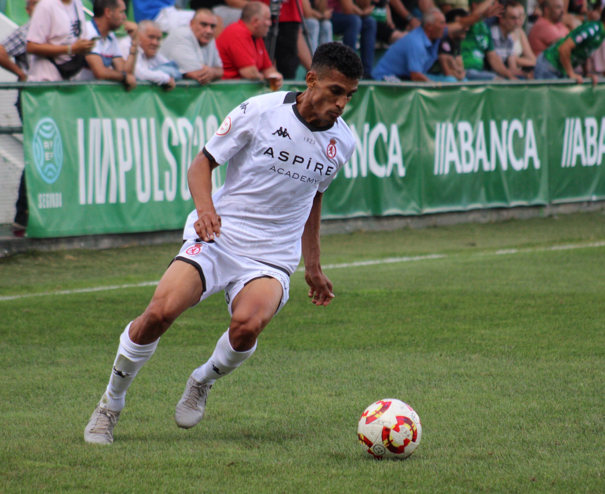 Víctor García, en el partido contra el Arenteiro. | CYD