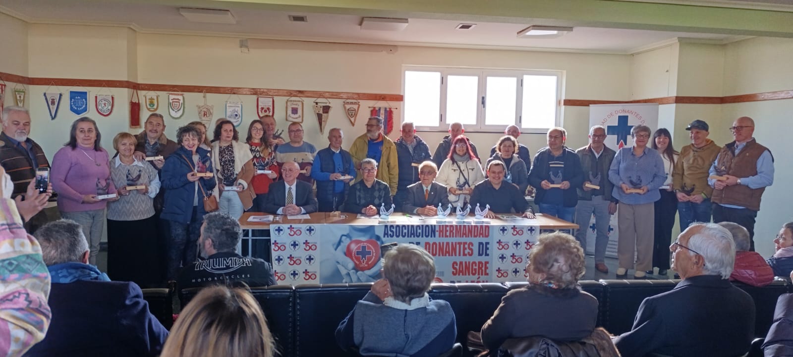 Foto de familia de los donantes distinguidos en las comarcas del Páramo y La Bañeza. | L.N.C.