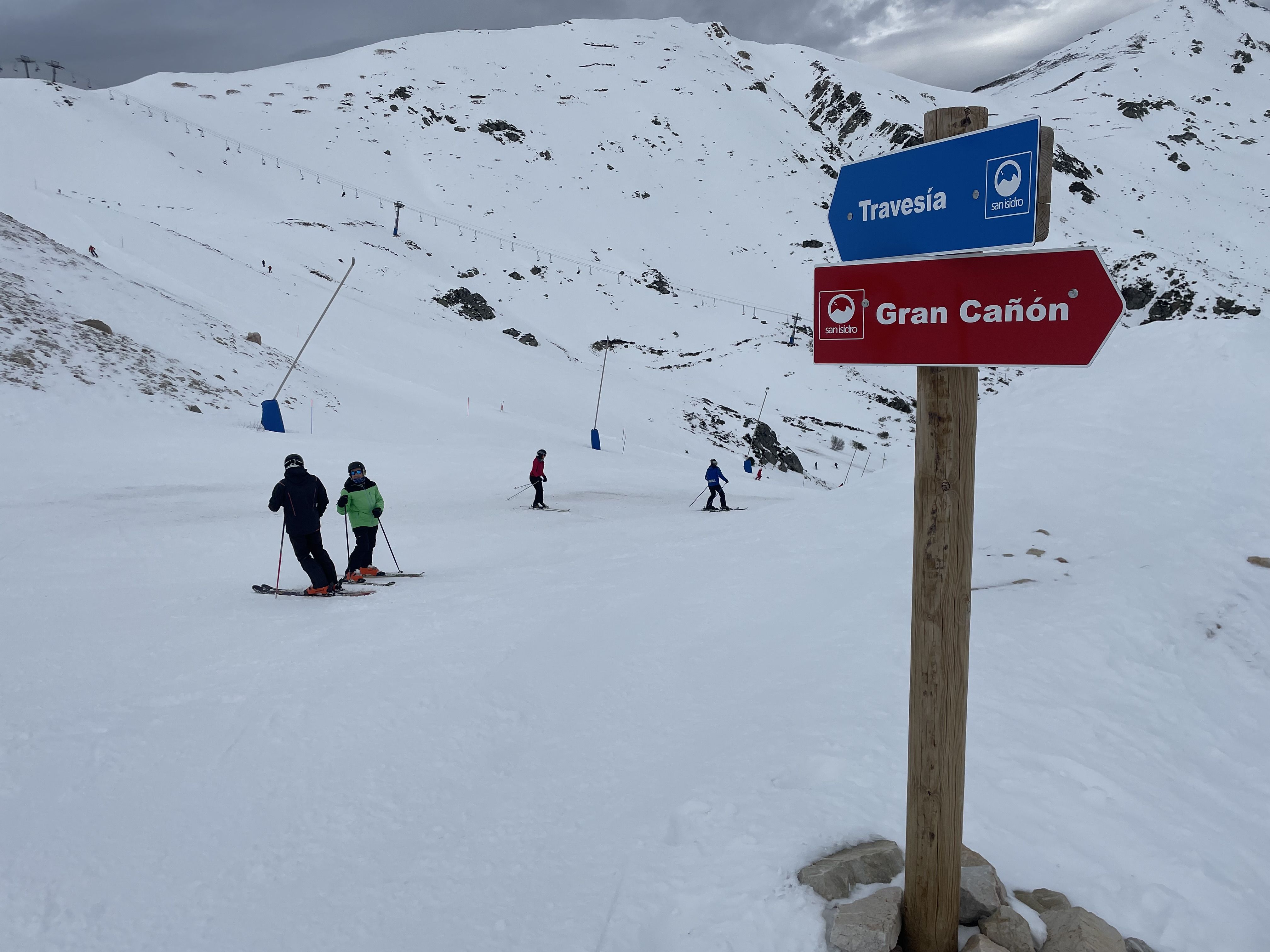 Escasez de nieve en las estaciones de esquí leonesas