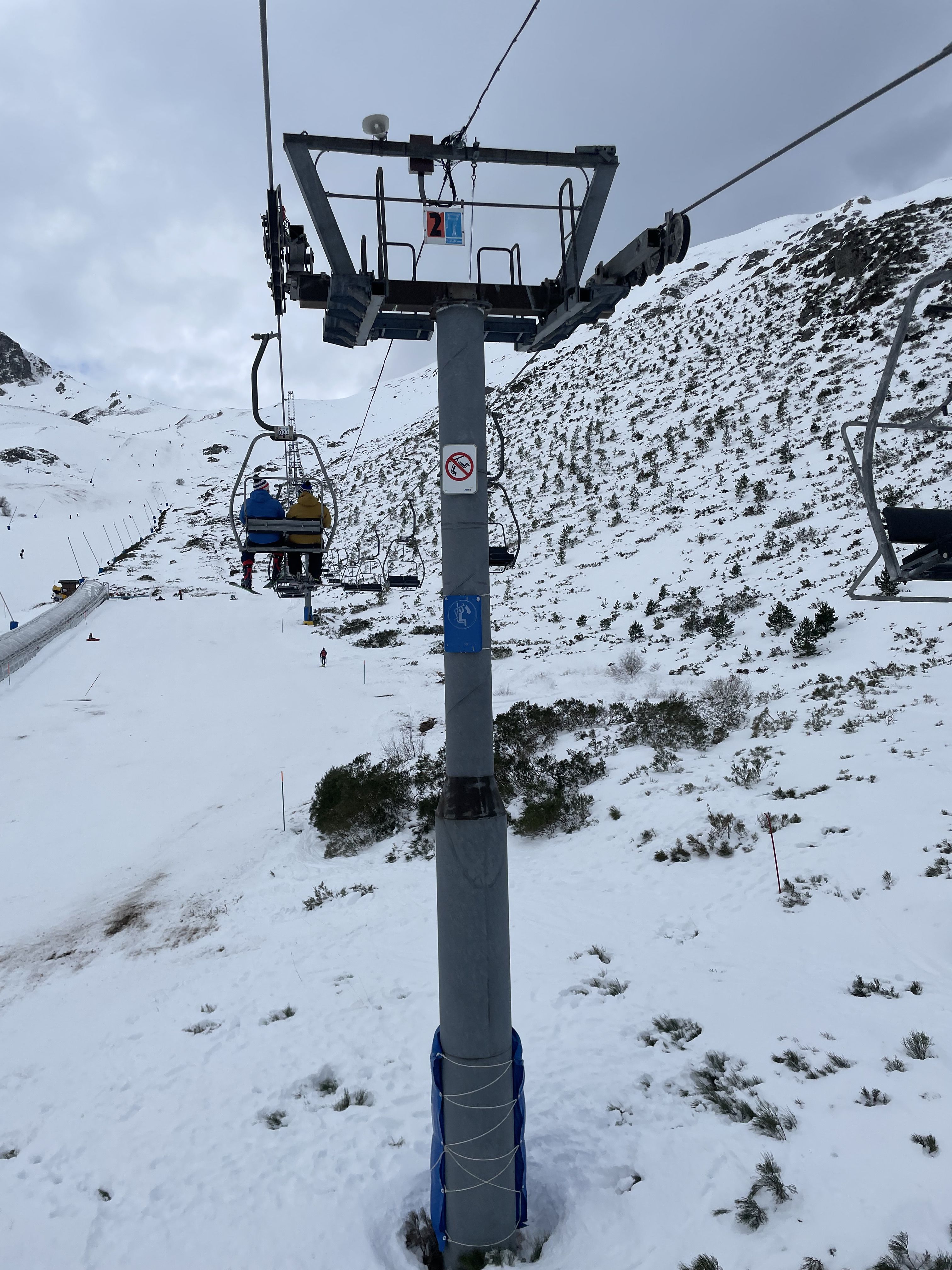 Escasez de nieve en las estaciones de esquí leonesas