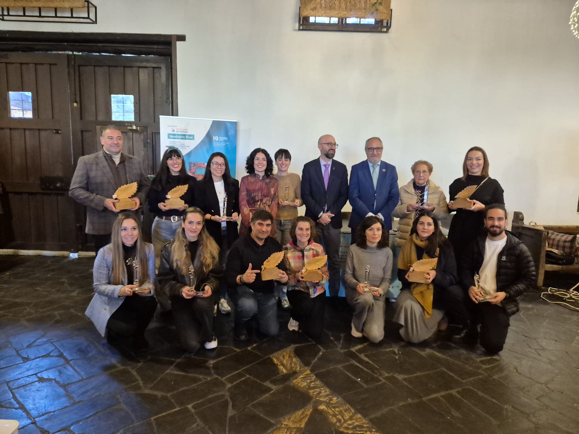 Foto de familia con los emprendedores bercianos.